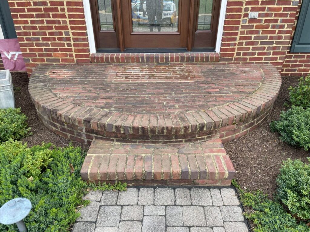 soft washing, pressure washing