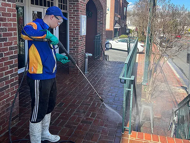 The Curb Appeal Advantage: Why a Clean Storefront is Your Most Effective (and Cheapest) Marketing Tool