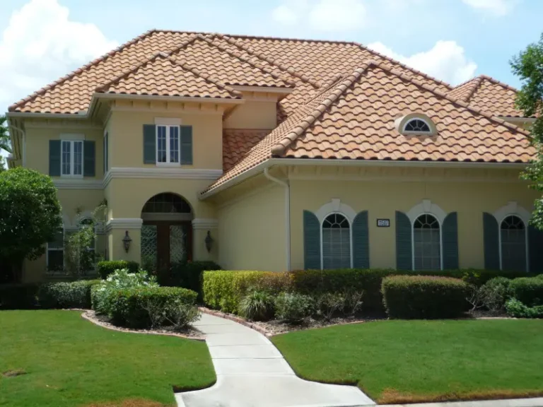 4 Common Roof Cleaning Mistakes