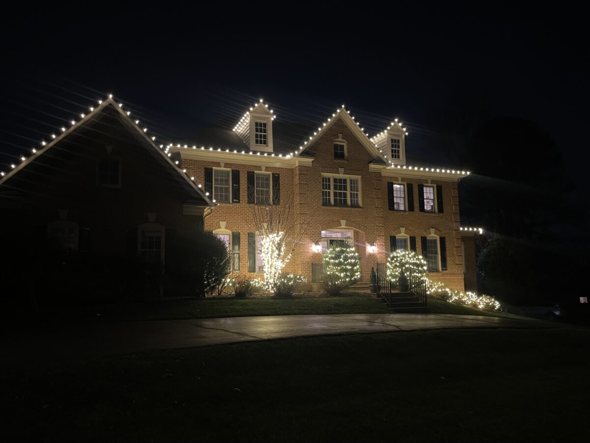 christmas-light-installation